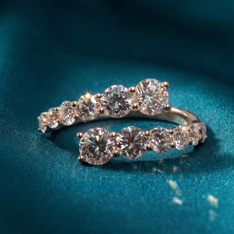 Lifestyle jewelry photography example